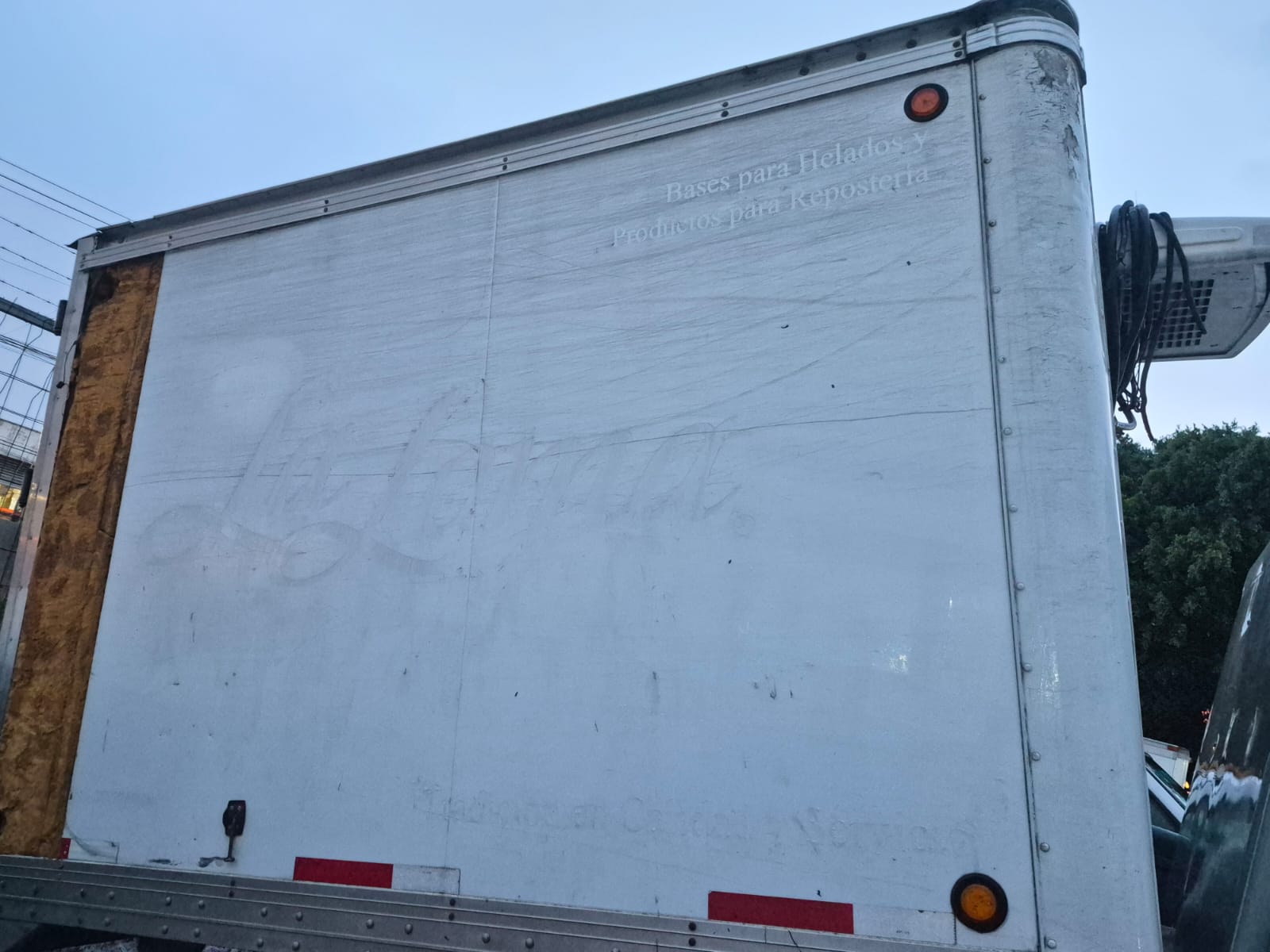 CAJA TERMICA F-350 USADA-FUNCIONAL